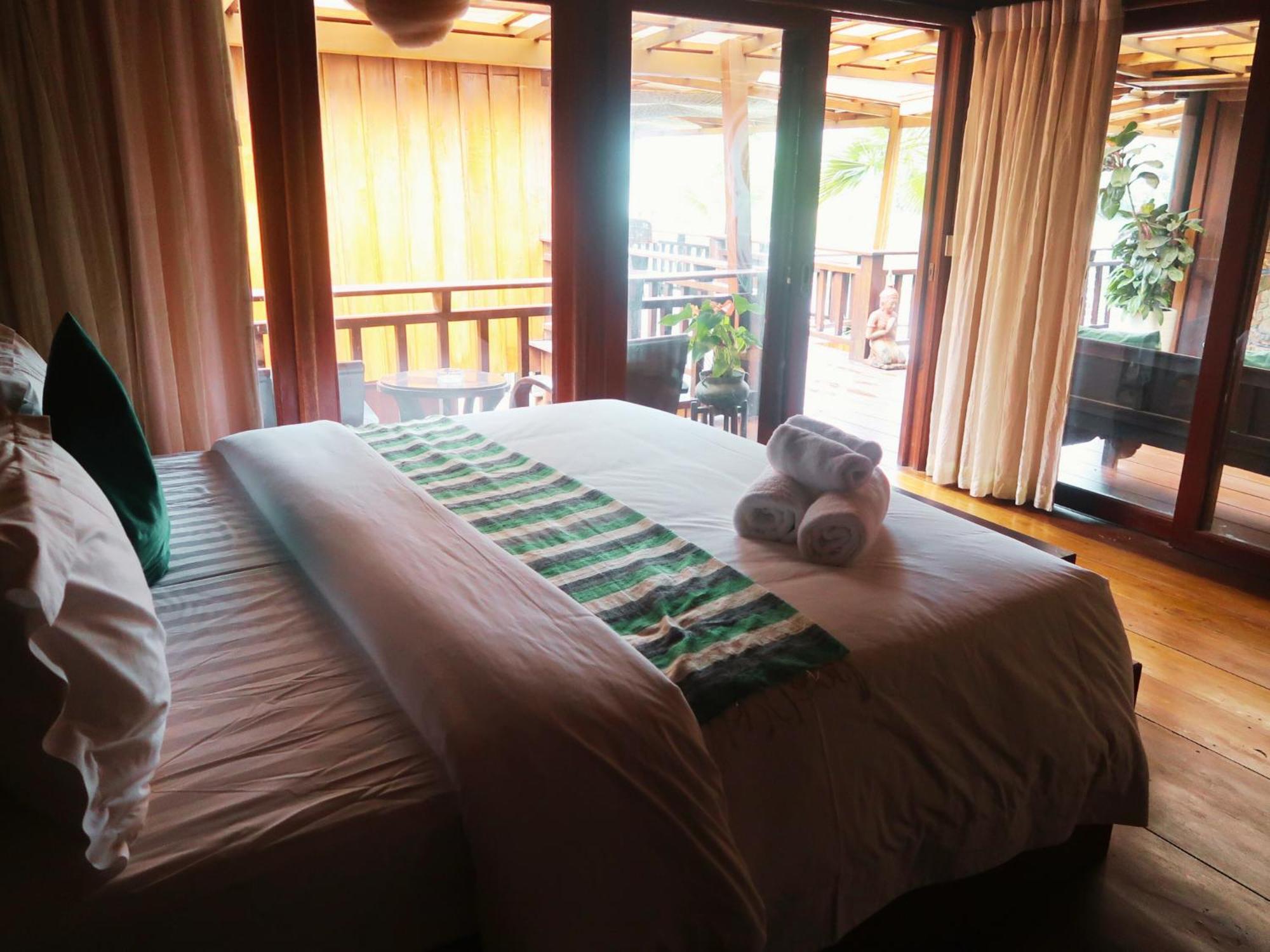 Devi Kampot Resort At Phum Kampot Exterior photo