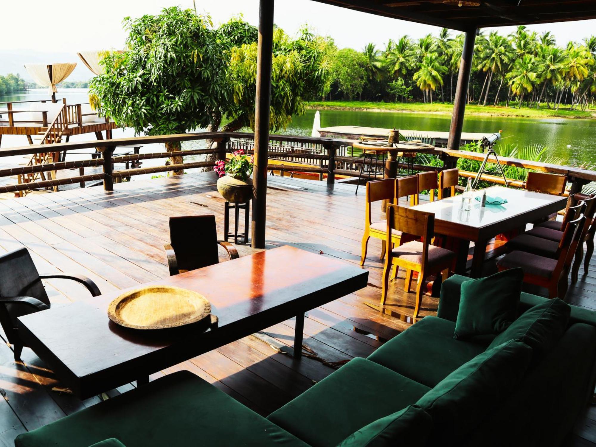 Devi Kampot Resort At Phum Kampot Exterior photo