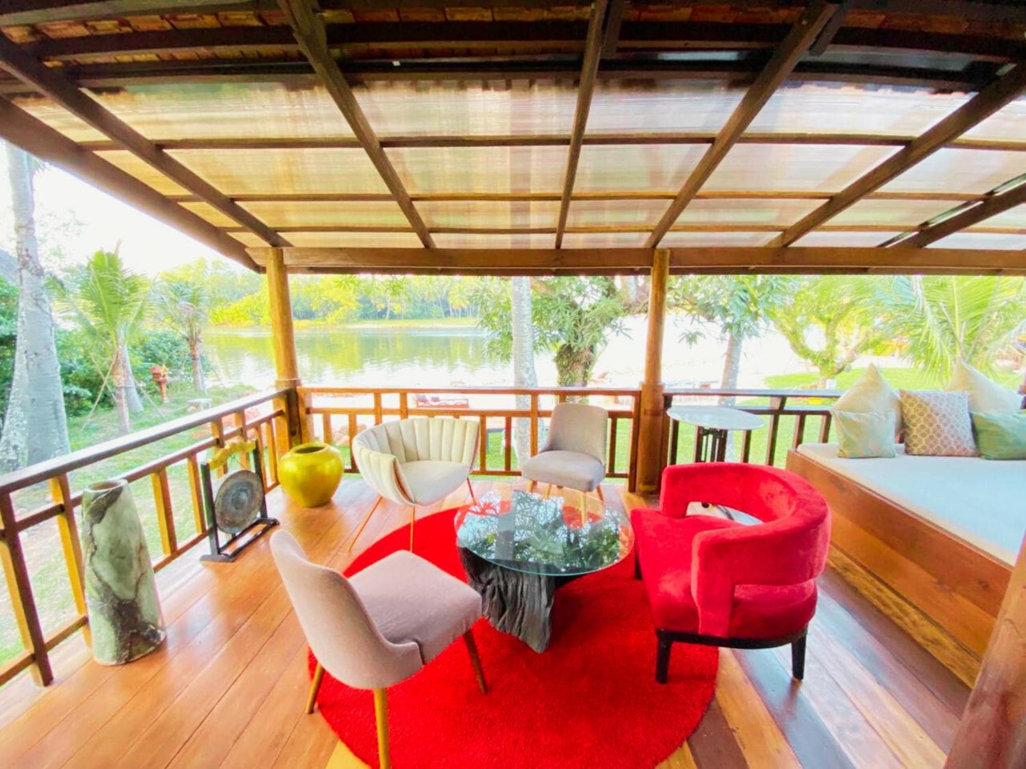 Devi Kampot Resort At Phum Kampot Room photo